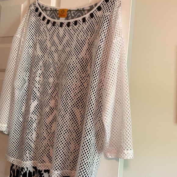 Fun top - Picture 4 of 5